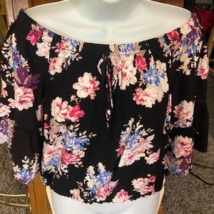 Women's Maurice's top